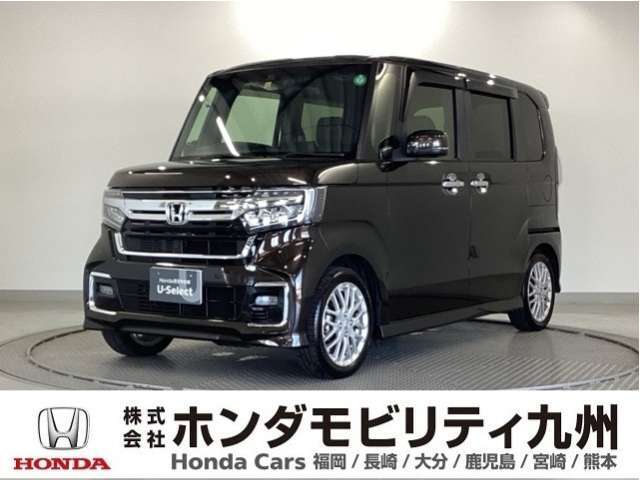 N-BOX カスタムLターボは、パドルシフトや、パワースライドドア、シートヒーター等の質感を高める装備に加え、ホンダセンシングを搭載しています。