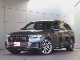 アウディ Q7 55 TFSI クワトロ Sライン 4WD ブラックスタイル・OPアルミ・元試乗車