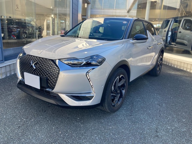 人気のコンパクトSUV　DS3クロスバック入荷しました。