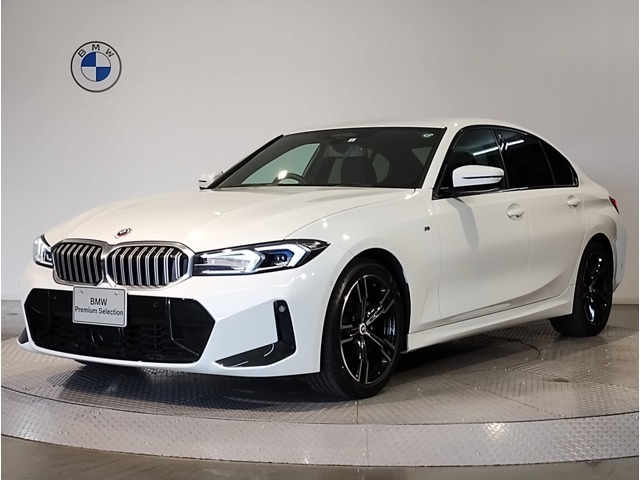 BMW318iMスポーツ　アルピンホワイト入庫しました。パーキングアシストプラス・コンフォートPKG付きの弊社元デモカー装備！