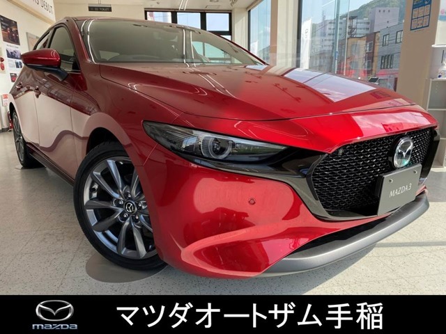 はじめまして♪マツダオートザム手稲です♪最新第7世代のMAZDA3の入庫です♪令和2年式 20Sプロアクティブツーリングセレクション♪北海道では希少な4WDガソリンエンジンです♪