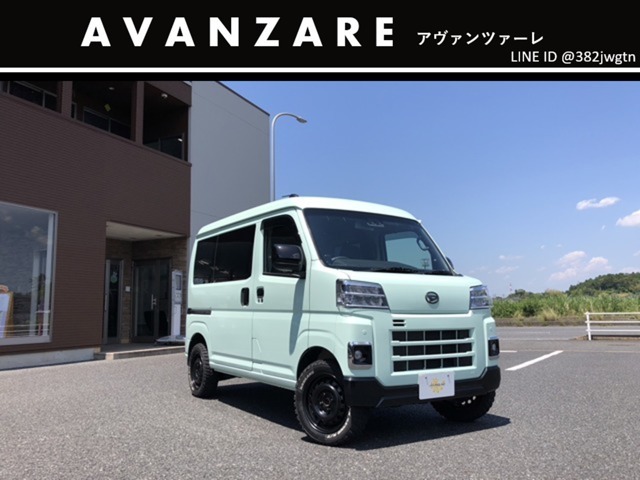 人気のダイハツ　ハイゼットカーゴ　リフトアップ＆マッドタイヤ装着のカスタム車両入荷です！！(^_-)-☆