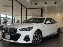BMW 5シリーズ 523i Mスポーツ 弊社デモカー全周囲カメラシートヒーター