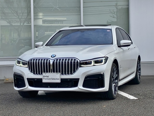 BMW Premium Selection 愛媛の在庫車両をご覧いただきありがとうございます。全国各地へ陸送納車できますので、遠方のお客様もお気軽にお問い合わせ下さい。