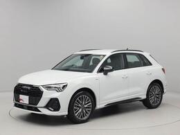 アウディ Q3 35 TFSI Sライン 元当社デモカー　ブラックスタイリング