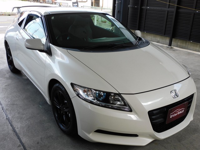 CR-Z　ベータ　入荷しました！　走行距離24000キロ　無限製ルーフスポイラー装備　外装色ホワイトパール色