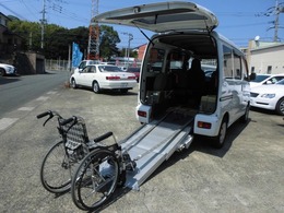 ダイハツ ハイゼットカーゴ 車いすスローパー　電動ウインチ 