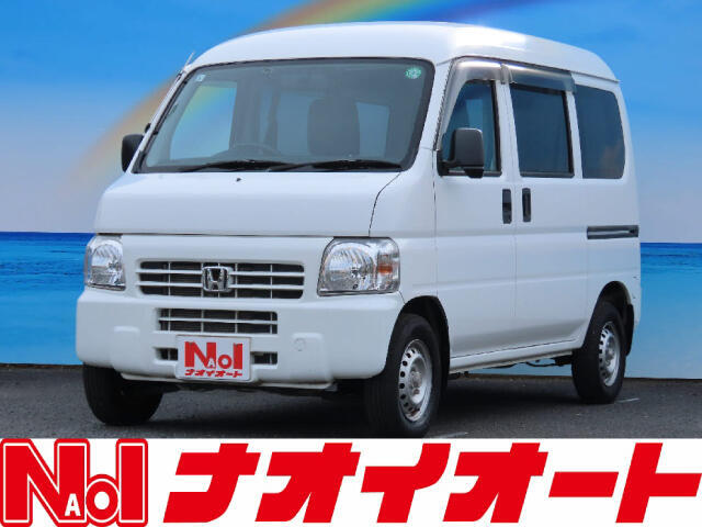 【当店のこだわり】入庫後のお車は選任スタッフによる細部清掃を実施しております。足回り、エンジンルーム、室内、室外を隅々まで綺麗にしております。展示車はピカピカです。全国配送も可能ですのでご相談下さい！