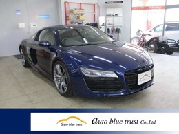 アウディ R8 5.2 FSI クワトロ 4WD 