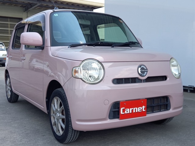 当社は車検が残っている車はオイル　エレメント交換　ワイパーブレード交換　軽自動車はバッテリー新品（アイドルストップ車除く）での引き渡しです、別途12ヶ月点検整備を受けるには費用がかかります。