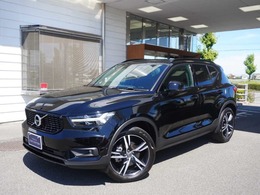 ボルボ XC40 T4 AWD Rデザイン 4WD ユーザー買取車両/記録簿・取説書・保証書