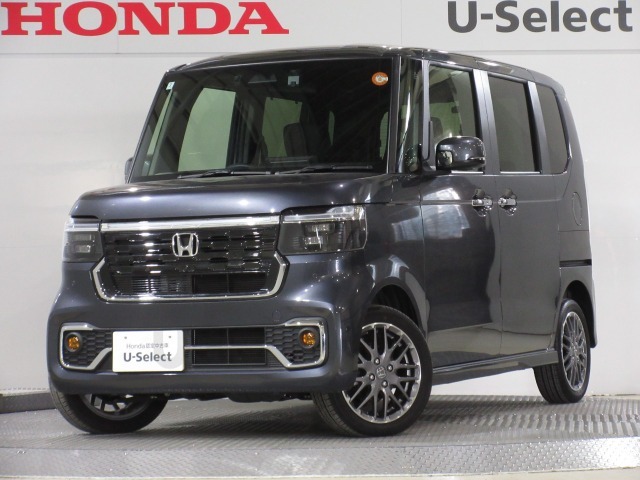 ワンオーナー車のN-BOXカスタム (ターボコーディネートスタイル)が入庫です。2025年に当社自社工場にて法定点検を実施しております。過去の整備は整備記録簿での確認ができます。