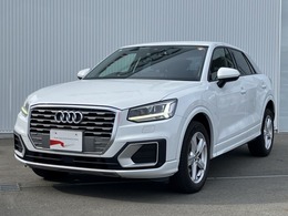 アウディ Q2 35 TFSI シリンダー オン デマンド スポーツ オートマチックテール　パーシャルレザー