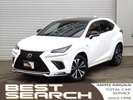 レクサス NX 300 Fスポーツ 4WD 赤革レザーシート　ガラスルーフ