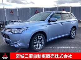 三菱 アウトランダーPHEV 2.0 G ナビパッケージ 4WD 衝突被害軽減ブレーキ　ナビゲーション