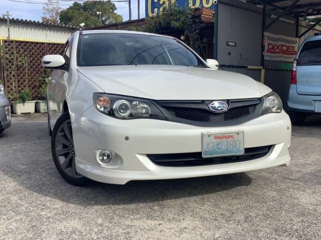 外装とても綺麗です！人気のパールホワイトです。