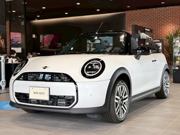 ミニ ミニコンバーチブル クーパーC DCT CLASSICTRIM　17インチホイール