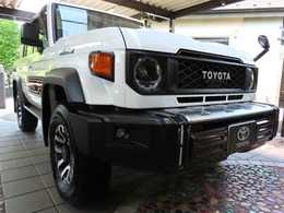 トヨタ ランドクルーザー70 2.8 AX ディーゼルターボ 4WD 4ヶ国語音声対応ナビ DVD/TV 新車未使用車