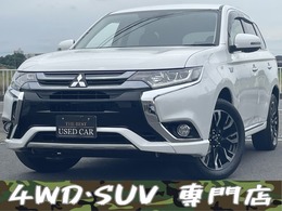 三菱 アウトランダーPHEV 2.0 G ナビパッケージ 4WD 地デジカメラBluetoothETCパワーゲートLED
