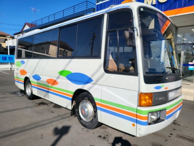 当店の車両は支払総額を表示しております。お車選びは支払総額でお選びください！遠方納車の場合などは別途料金が掛かりますので、お問い合わせください。