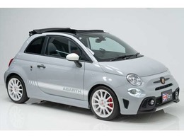 アバルト 595C エッセエッセ 45台限定・カブリオレ・MTA・アクラポビッ