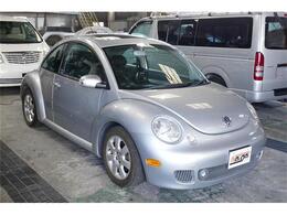 フォルクスワーゲン ニュービートル ターボ サンルーフ レザーシート ナビ