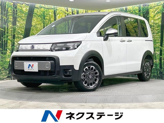 禁煙車　衝突軽減　両側電動ドア　シートヒーター　寒冷地仕様　LEDヘッド