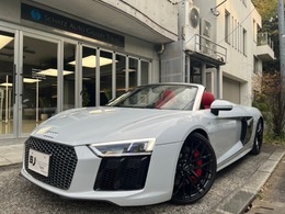 アウディ R8スパイダー V10 5.2 FSI クワトロ 4WD 