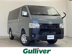 R7　トヨタ　ハイエースバン　4WD