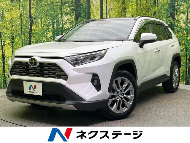 4WD　サンルーフ　全周囲カメラ　純正10.5型ディスプレイオーディオ