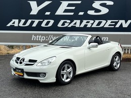 メルセデス・ベンツ SLKクラス SLK200コンプレッサー 保証書 手帳 記録簿 取説 禁煙車 黒革シ-ト