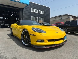 シボレー コルベットコンバーチブル 6.0 カーボンエアロ　スポイラー 4本マフラー