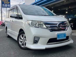 日産 セレナ 2.0 ハイウェイスター パノラミックルーフ付き