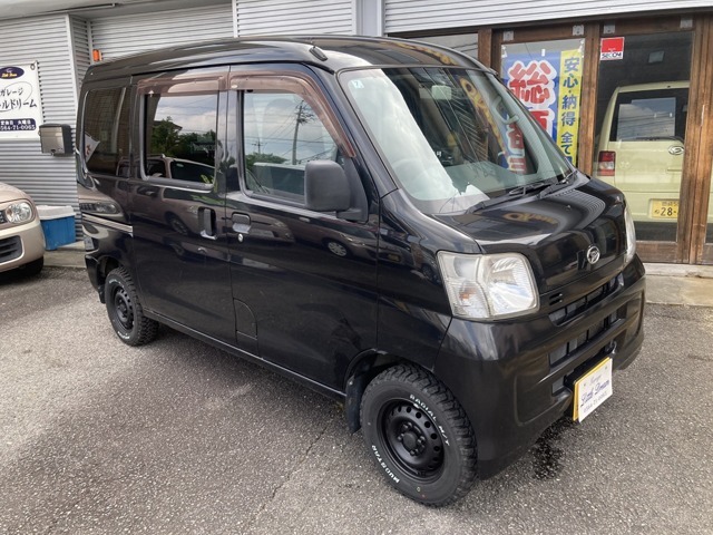 ハイゼットカーゴ4WDのマニュアル5速入庫しました～。