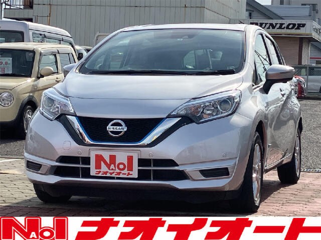 この度はナオイオートの在庫をご覧になっていただきありがとうございます！当社は茨城県内に19店舗の営業所を構えております！点検整備・鈑金お車のことは全てナオイオートにお任せください！女性のお客様も大歓迎♪