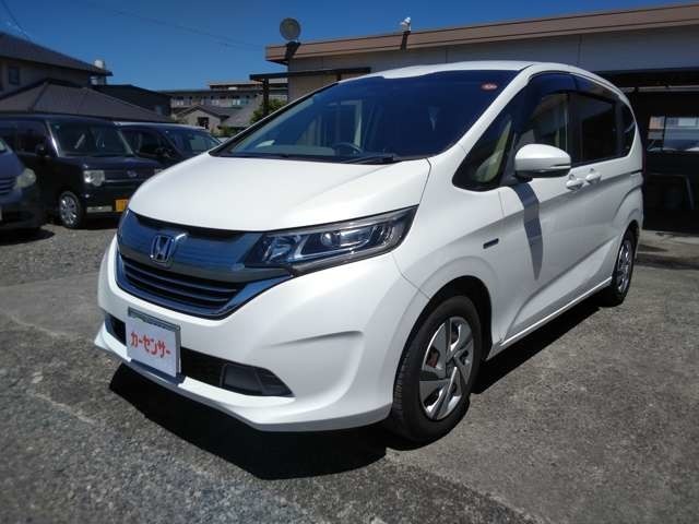 ホンダディーラー下取り車です。内外装キレイです。左リアフェンダー交換です。低価格販売です。