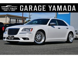 クライスラー 300 C ラグジュアリー ブラウンxアイボリー本革シート