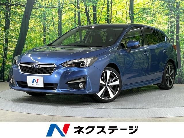 禁煙車　4WD　純正ナビ　バックカメラ　衝突軽減装置　レーダークルーズ