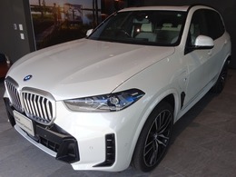 BMW X5 xドライブ 50e Mスポーツ 4WD パノラマ・ガラス・サンルーフ　22AW　ハー
