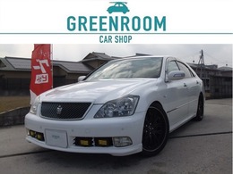 トヨタ クラウンロイヤル 3.0 ロイヤルサルーン DVDチェンジャー　マークレビンソン　サン