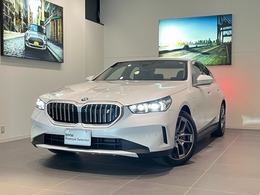 BMW i5 eドライブ40 エクセレンス 認定中古車　　デモカー　コーティング済