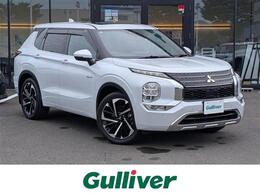 三菱 アウトランダー PHEV 2.4 P 4WD 純正ホイール/全方位カメラ/サンルーフ