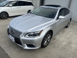 レクサス LSハイブリッド 600h バージョンL 4WD サンルーフ　3眼LEDヘッドライト BSM 全席