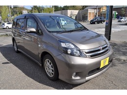 トヨタ アイシス 2.0 プラタナ 
