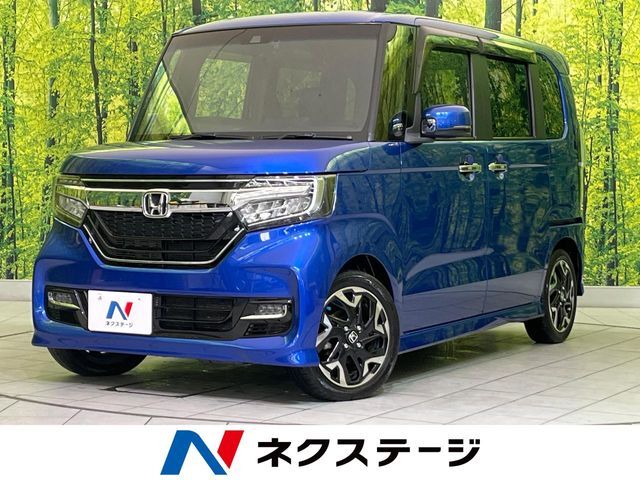 アダプティブクルーズ　シートヒーター　オートハイビーム　半革シート