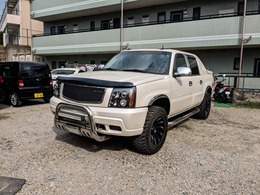 キャデラック エスカレードEXT 6.0 4WD 車検令和6年10月　02モデル