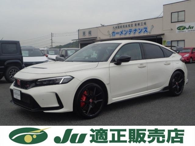 販売車輌は全車（一部対象外車輌あり弊社規定による）1年間走行距離無制限の保証付きです。全国保証になりますので遠方のお客様でもお近くの各ディーラーにて保証修理が可能です。※2年～3年の長期保証プランあり
