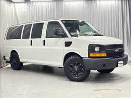 シボレー エクスプレス 5.3 4WD 4WD　新車並行　全塗装カーゴフェイス　1ナ