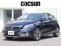 ボルボ V40クロスカントリー T5 AWD SE 4WD Drive-E直列4気筒2Lターボエンジン　アイシ