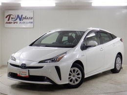 トヨタ プリウス 1.8 S E-Four 4WD 